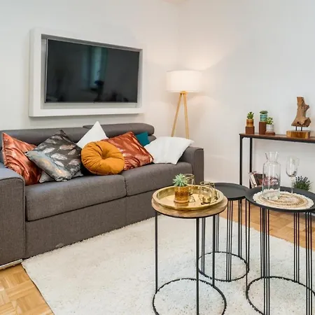 Og2 Rechts 3-zimmer Mit Balkon 15min Bis Salzburg Freilassing
